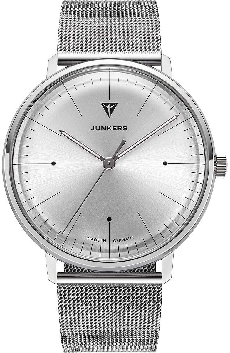 Montre pour homme avec bracelet milanais argenté, boîtier rond et cadran clair