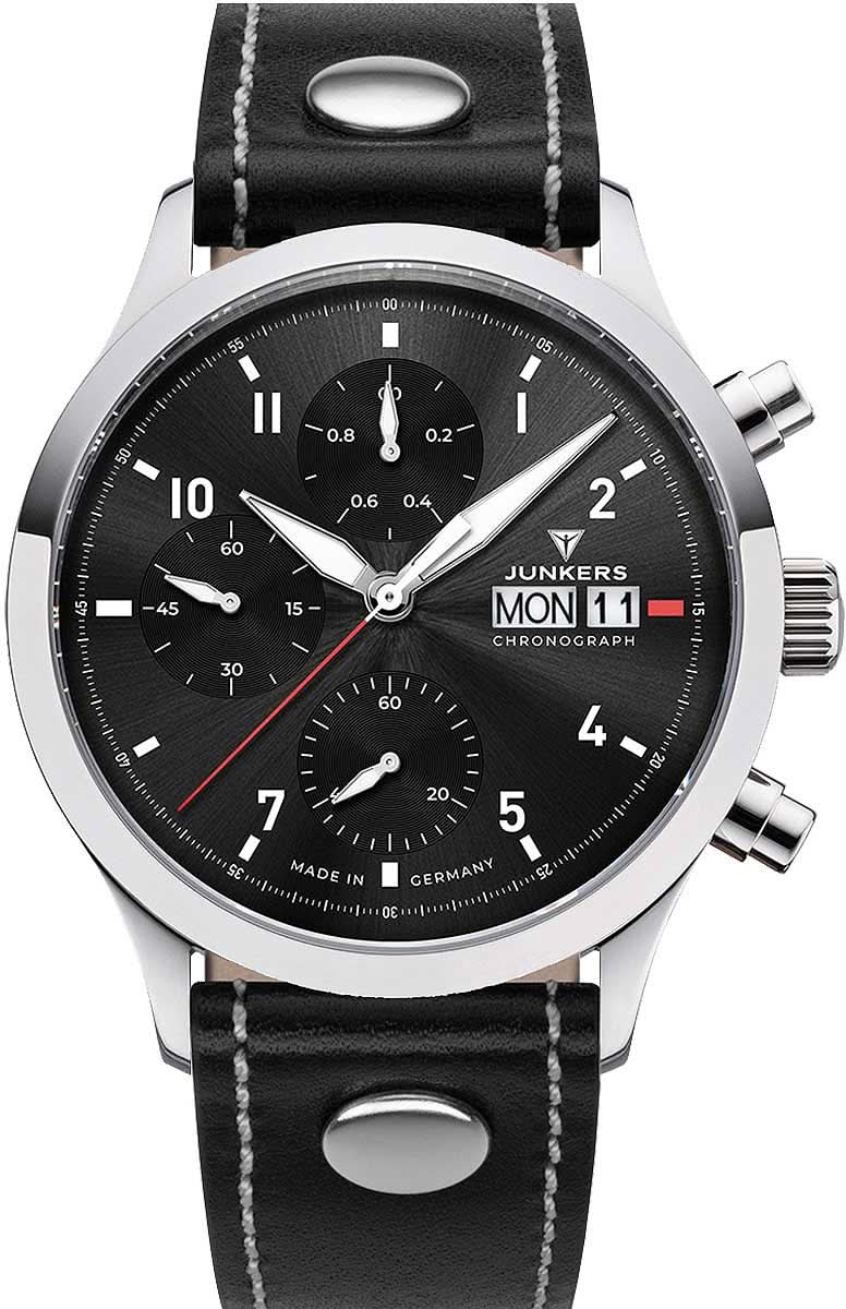 Montre homme avec cadran noir, boîtier argenté et bracelet en cuir noir