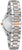 Montre pour femme de profil avec boîtier en acier inoxydable et fond de boîtier poli