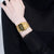 Casio Vintage A1100G-5EF Montre • Design Rétro Iconique • Disposition Unique des Boutons Frontaux
