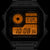 Montre bracelet homme avec affichage numérique de l'heure mondiale et rétroéclairage orange.
