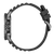 Bracelet de montre pour homme, vu de côté : boîtier avec couronne et boutons-poussoirs, bracelet en caoutchouc noir