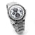 Herrenarmbanduhr in Metalloptik, silbernes Zifferblatt mit mehreren Subdials und Skala.