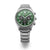 Montre homme avec cadran vert, compteurs chronographes et bracelet en titane