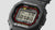 Casio G-Shock Digitaluhr im Nahbereich, schwarzes Display mit Alarm- und Chronograph-Infos