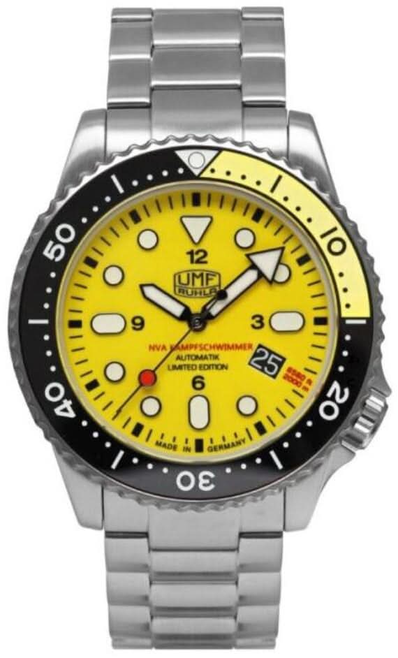 Montre homme avec bracelet en métal argenté et cadran jaune, lunette de plongée