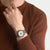 Montre pour homme : bracelet en acier inoxydable argenté, cadran blanc, affichage de la date
