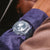 Casio G-Shock Uhr am Handgelenk mit transparentem Gehäuse und dunklem Zifferblatt