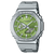Herren G-SHOCK G-Steel Uhr frontal: silbernes Metallgehäuse, grünes Zifferblatt