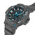 Casio G-SHOCK Herrenuhr seitlich, dunkles Gehäuse mit cyanfarbenen Akzenten am Lünette