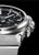 Casio G-Shock Herrenuhr Detail am Gehäuse: Knopfseite und Lünette mit schwarzem Ziffernblatt