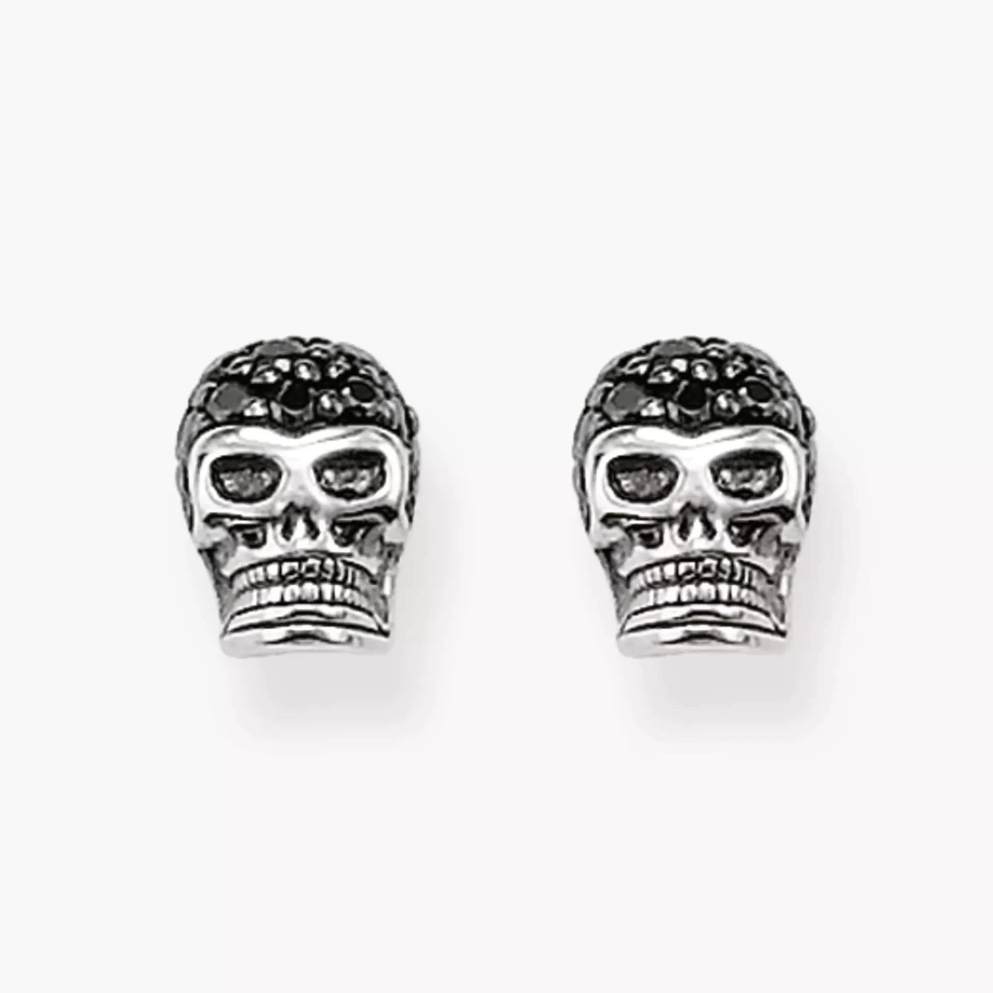 Clous d'oreilles tête de mort