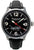 Montre homme avec cadran noir, aiguille des secondes rouge et bracelet en cuir noir.
