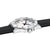 Montre Mondaine pour homme de côté : boîtier argenté, cadran blanc et bracelet en silicone noir