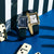 Zwei Casio Vintage Uhren: links dunkelgraues Gehäuse, rechts goldfarbenes, mit schwarzem Lederband