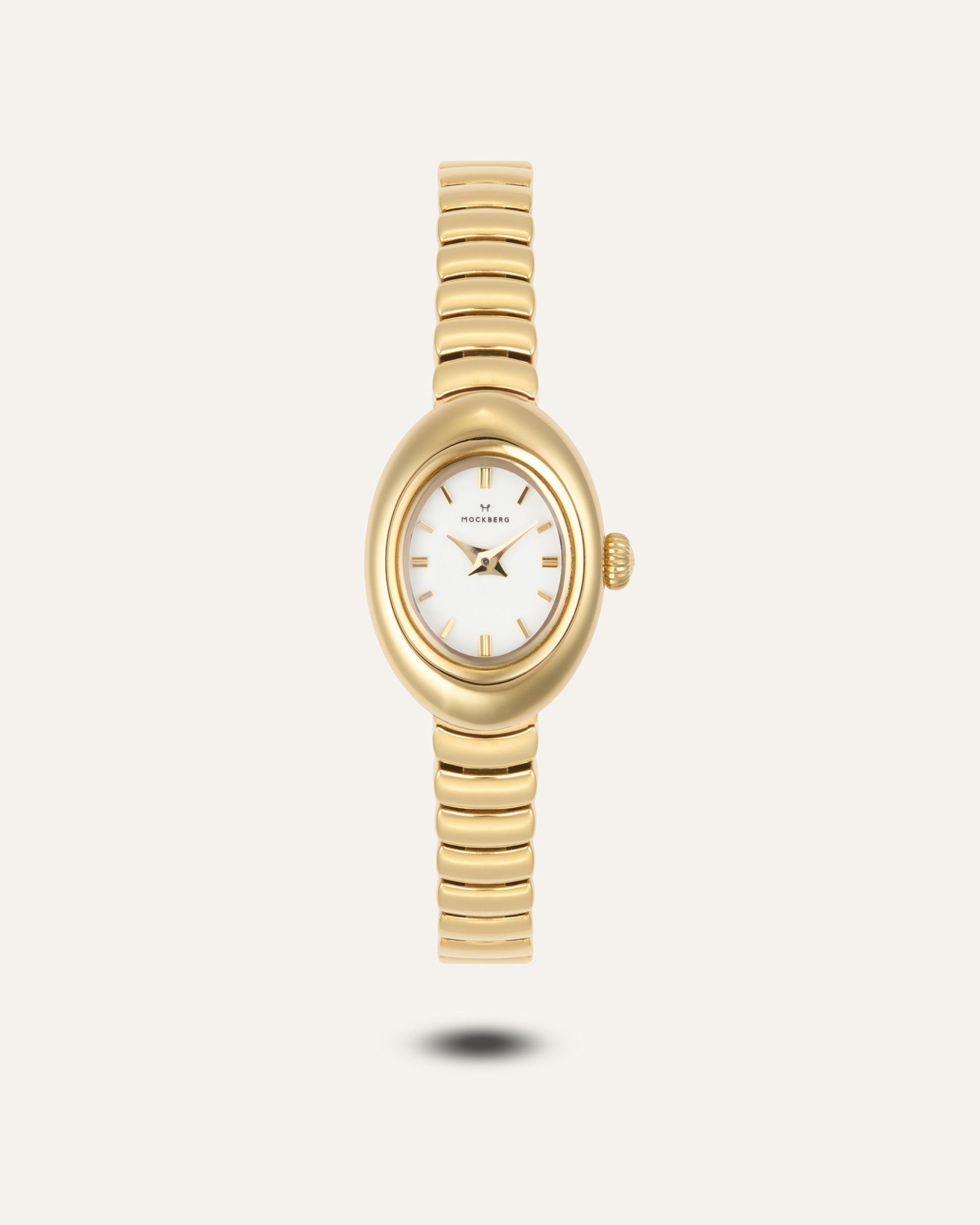 Goldfarbene ovale Armbanduhr mit Metallarmband und weißem Ziffernblatt