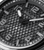 Police Protector Herrenuhr Zifferblattdetail: schwarzes Honeycomb mit silbernen Zeigern