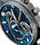 Herrenuhr-Detail: blaues Zifferblatt mit POLICE-Schrift und Edelstahlgehäuse