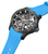 Herrenuhr Nahansicht: blaues Silikonarmband, skelettierte Automatik-Mechanik