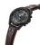 Herrenarmbanduhr mit braunem Lederarmband, schwarzer Lünette und Multifunktionszifferblatt