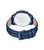 Rückseite der Herrenuhr mit Gravur und blauem Armband, Dornschließe