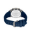 Herrenuhr Rückseite mit silbernem Gehäuseboden und blauem Silikonarmband