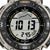Pro-Trek Herrenuhr Close-up: digitales Display mit Symbolen, dunkles Zifferblatt