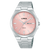 Herrenuhr mit rosafarbenem Zifferblatt, silbernem Metallarmband und Datumsanzeige „MON 8“.