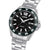 Sportliche Herrenarmbanduhr mit schwarzem Zifferblatt, Edelstahlband und Datum bei 3 Uhr