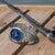 Sportliche Herrenuhr mit blauem Zifferblatt, Edelstahlarmband und markantem Krone