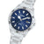 Lorus Herrenuhr mit blauem Zifferblatt, Solar, Edelstahlband, Mineralglas – schräg.