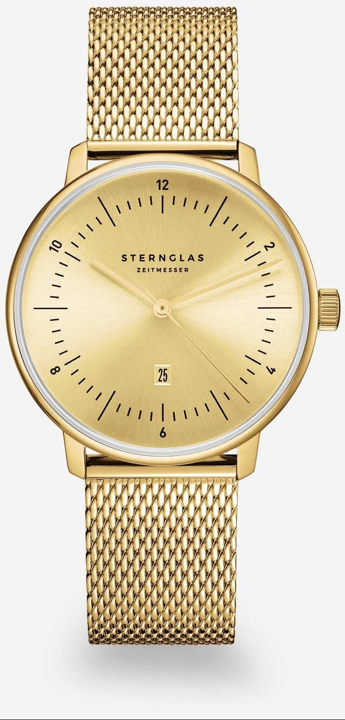 Montre pour femme avec cadran beige, bracelet en maille dorée et lunette arrondie