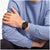 Herrenuhr Swatch Big Bold am Handgelenk, schwarzes Gehäuse mit Silikonarmband