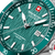 Nahaufnahme Swiss Military Hanowa Herrenuhr: grünes Texturzifferblatt, Indexe, Datum 28.