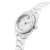 Armbanduhr mit weißem Keramikarmband, ovalem Edelstahlring und hellem Zifferblatt