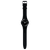 Schwarze Swatch Herrenarmbanduhr, Seitenansicht mit schwarzem Silikonarmband