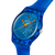 Swatch Armbanduhr blau mit rundem Zifferblatt und vertikalen Streifen, orangefarbene Zeiger