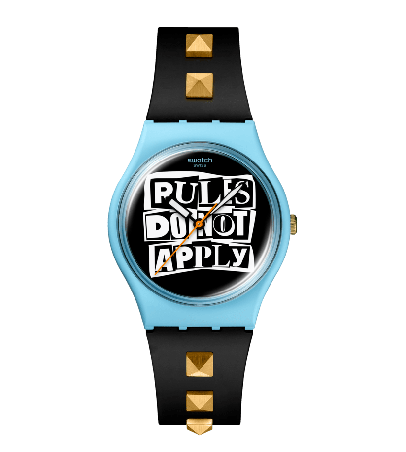 Damenuhr mit blauem Zifferblatt, schwarzem Armband und goldenen Studs