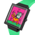 Swatch Armbanduhr, schräger Blick auf das schwarze Gehäuse mit pinkem Zifferblatt