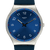 Armbanduhr mit dunkelblauem Zifferblatt, silbernem Gehäuse, blauem perforiertem Armband.