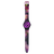 Swatch Damenuhr im Seitenansicht mit violettem Zifferblatt und gemustertem Armband