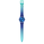Armbanduhr mit rundem blauem Zifferblatt und langem blauem Silikonarmband, Detailansicht.