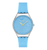 Armbanduhr mit blauem Band und silbernem Gehäuse, rundes blaues Wellenzifferblatt