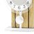 Horloge de table avec anneau en verre et bouton de pendule blanc devant le support en bois de chêne sauvage