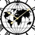 Horloge murale avec carte du monde sur cadran rond, aiguilles des heures et des minutes dorées, logo AMS