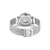 Damenuhr mit silbernem Mesh-Armband und gravierter Rückseite des Uhrengehäuses