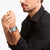 Thomas Sabo Armbanduhr am Handgelenk, eisblaues Zifferblatt, silbernes Edelstahlarmband