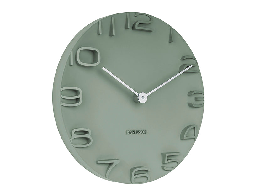 Horloge murale Karlsson vert jungle avec chiffres romains et aiguilles blanches