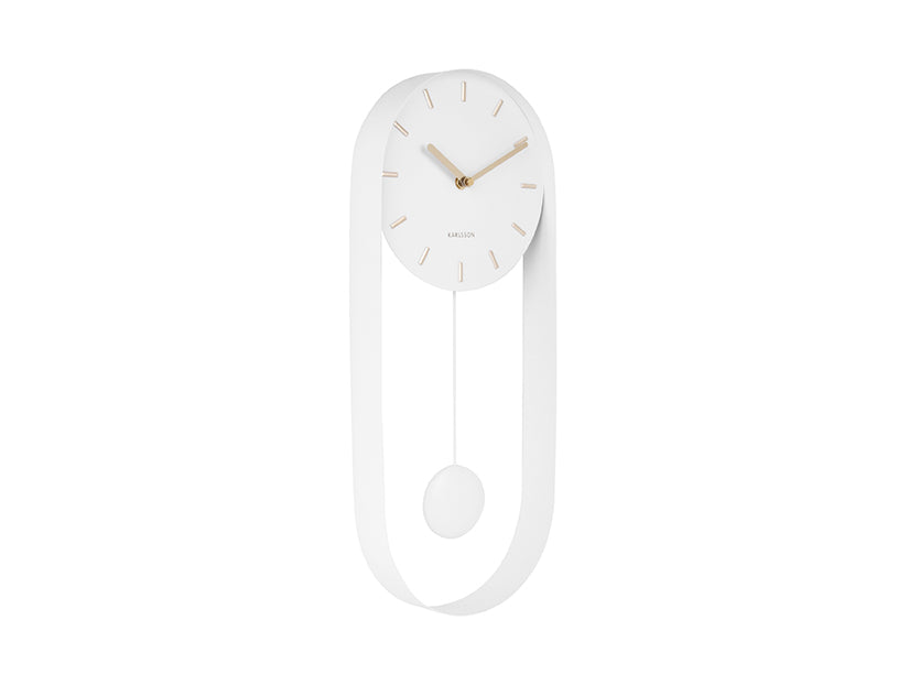 Horloge murale blanche avec cadran rond et pendule oscillante