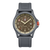 Montre de sport avec cadran beige, boîtier noir et bracelet en caoutchouc, guichet date